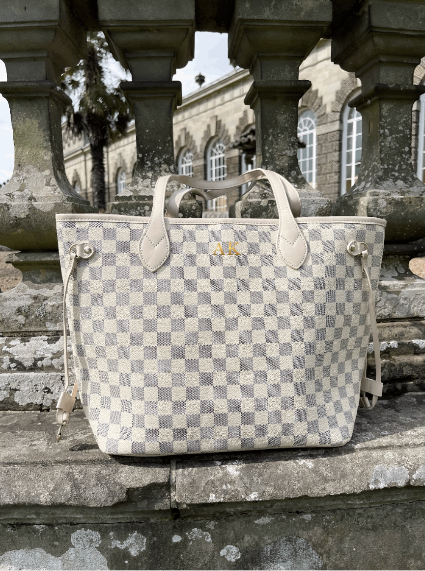 Louis Vuitton, Bags, Selling Neverfull Mm Grey And White Checkered Used  But In Good Condition