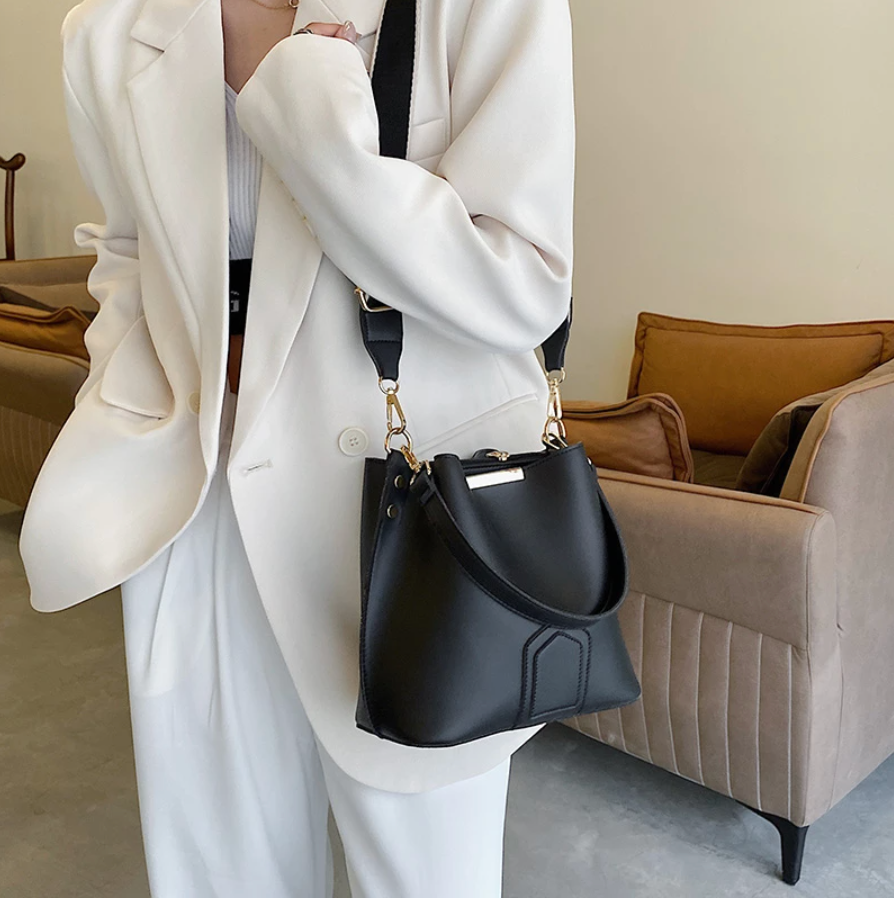 The Sandy bag Personalised top handle bucket bag – Hudson Blu